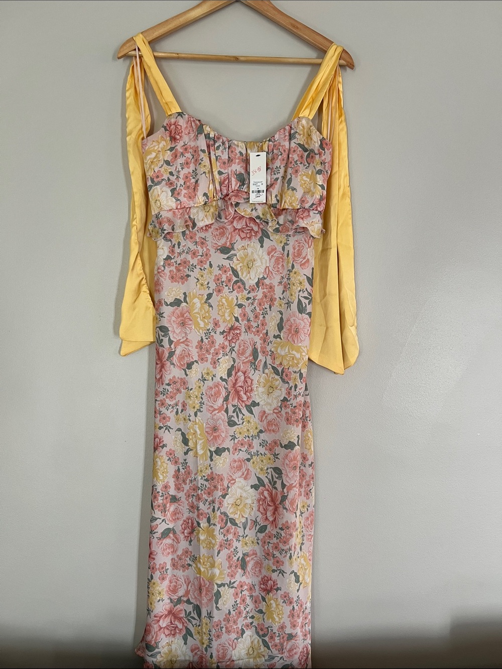 NWT - Francescas light pink yellow floral ruffle slip dress - Medium